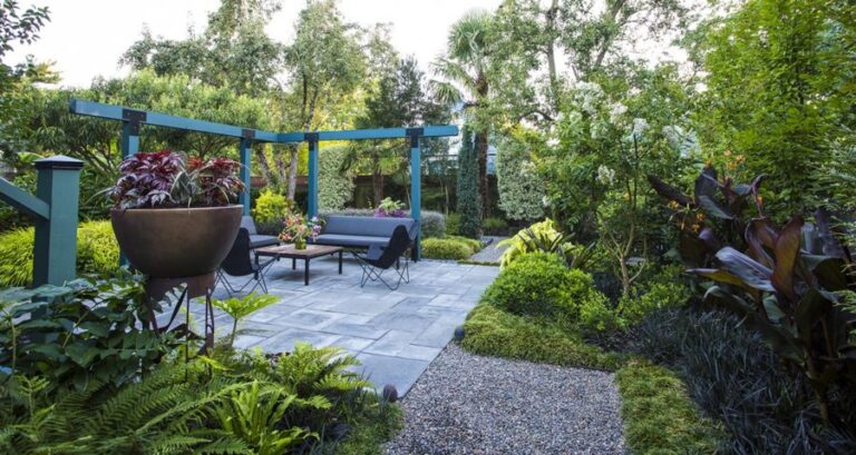 Lillyvilla Gardens - Hardscaping