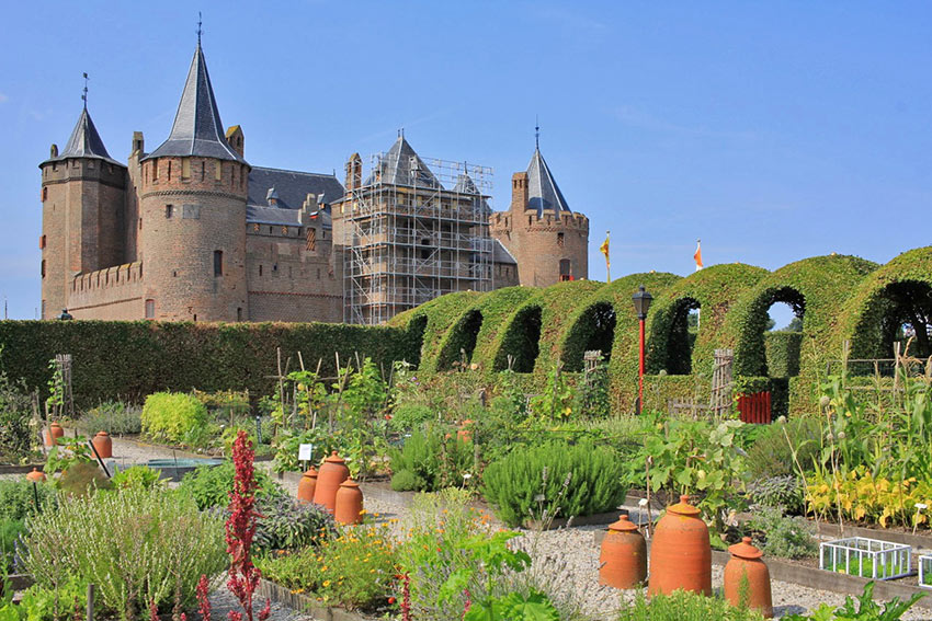 Muiderslot Gardens