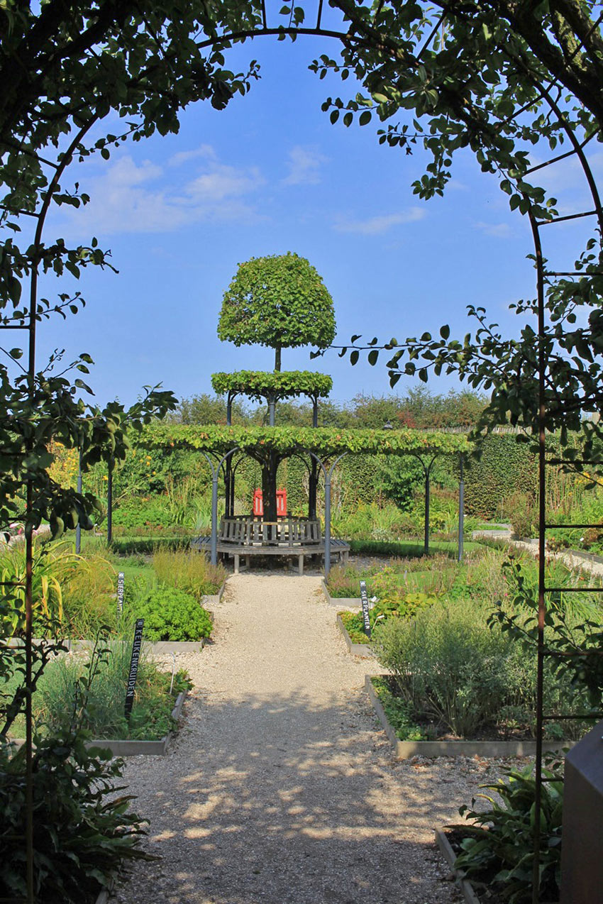 Muiderslot Gardens