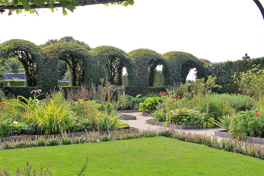 Muiderslot Gardens